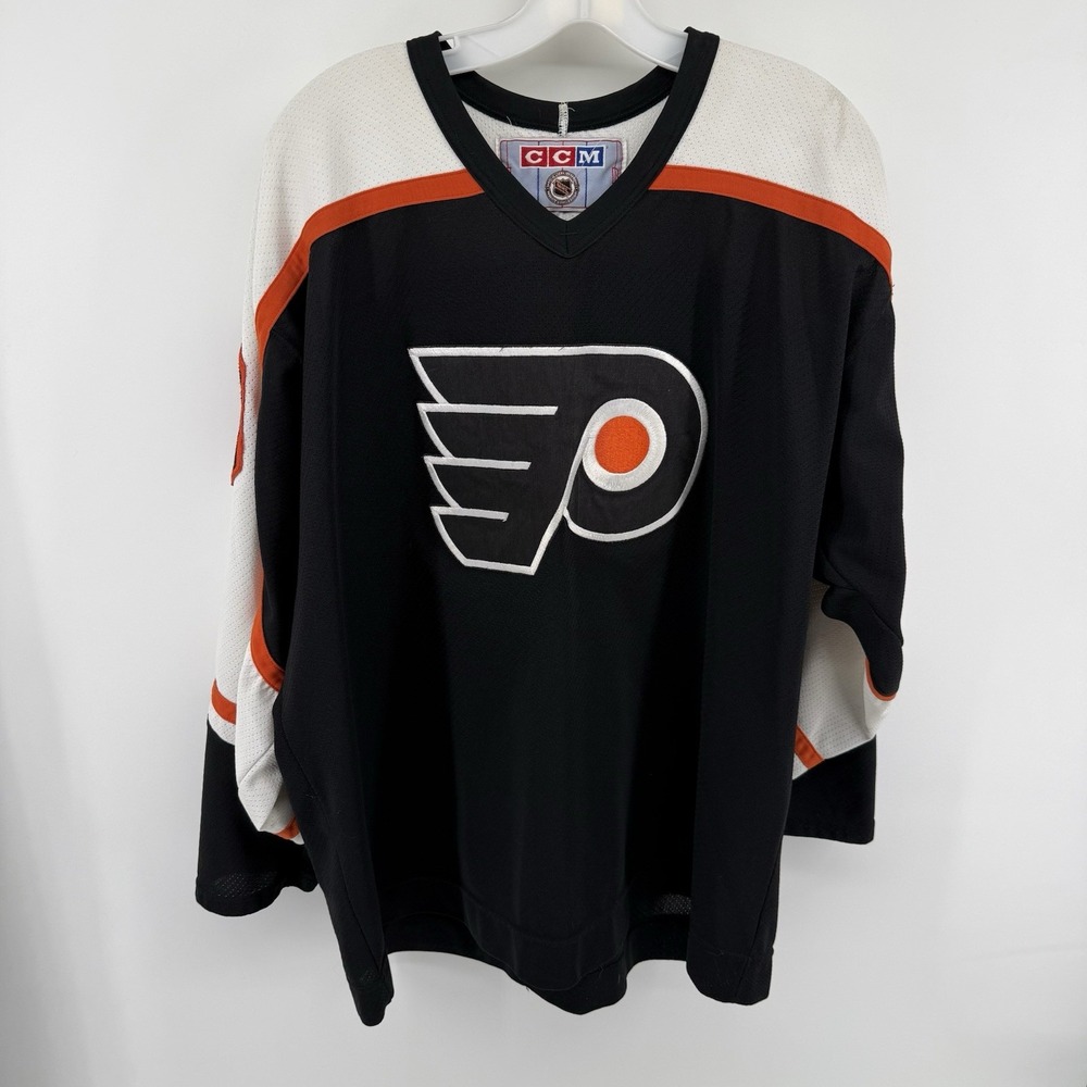 Vintage CCM John LeClair #10 Philadelphia Flyers NHL Jersey XL Made Canada